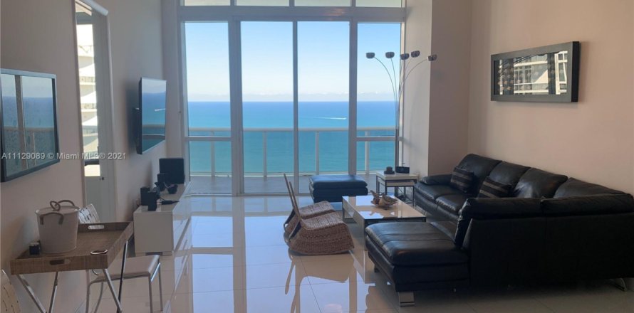 Condo à Sunny Isles Beach, Floride, 2 chambres № 1861563
