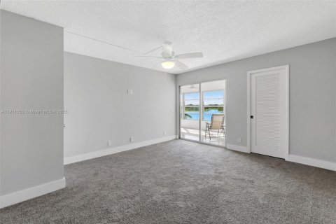 Condo in Boca Raton, Florida, 2 bedrooms  № 1968669 - photo 10