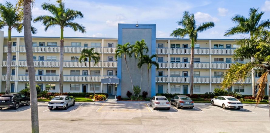 Condo in Boca Raton, Florida, 2 bedrooms  № 1968669
