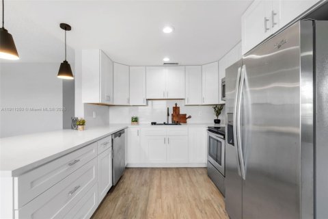 Condo in Boca Raton, Florida, 2 bedrooms  № 1968669 - photo 6