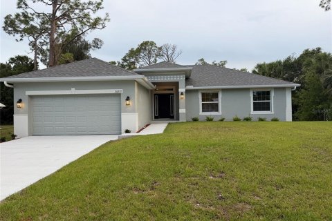 House in Port Charlotte, Florida 4 bedrooms, 163.04 sq.m. № 2111277