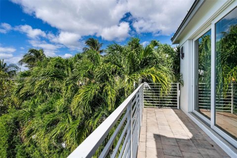 House in Fort Lauderdale, Florida 4 bedrooms, 283.91 sq.m. № 1891888 - photo 21