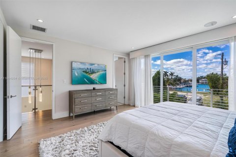 House in Fort Lauderdale, Florida 4 bedrooms, 283.91 sq.m. № 1891888 - photo 17