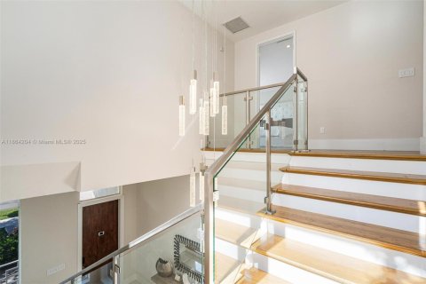 House in Fort Lauderdale, Florida 4 bedrooms, 283.91 sq.m. № 1891888 - photo 26