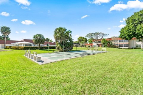 Condo in Royal Palm Beach, Florida, 1 bedroom  № 1092837 - photo 1