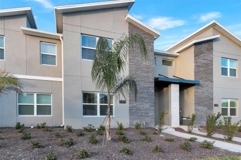 Townhouse in Kissimmee, Florida 4 bedrooms, 177.81 sq.m. № 1560790 - photo 2