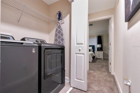 Townhouse in Kissimmee, Florida 4 bedrooms, 177.81 sq.m. № 1560790 - photo 24