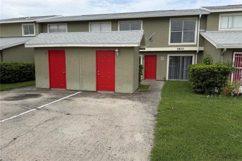 Townhouse in Orlando, Florida 2 bedrooms, 95.6 sq.m. № 2280382