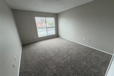 Townhouse in Orlando, Florida 2 bedrooms, 95.6 sq.m. № 2280382 - photo 12