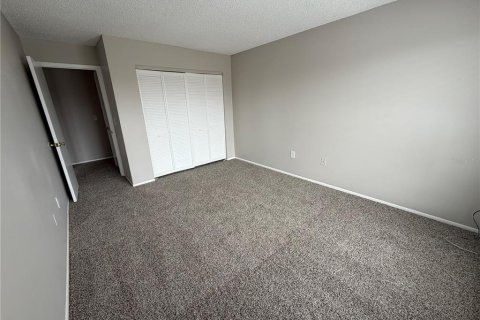 Townhouse in Orlando, Florida 2 bedrooms, 95.6 sq.m. № 2280382 - photo 10
