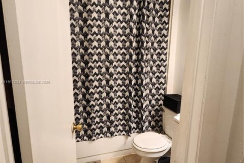 Condo in Deerfield Beach, Florida, 2 bedrooms № 1989630 - photo 24