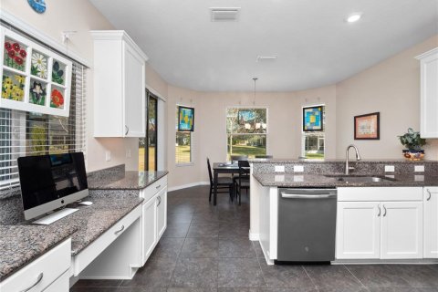 House in Leesburg, Florida 3 bedrooms, 215.35 sq.m. № 1520838 - photo 12