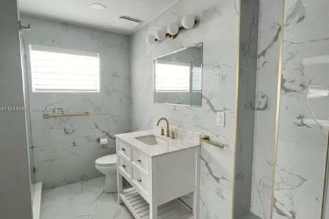 Apartment in Miami Beach, Florida 1 bedroom, 271.37 sq.m. № 2000648 - photo 16