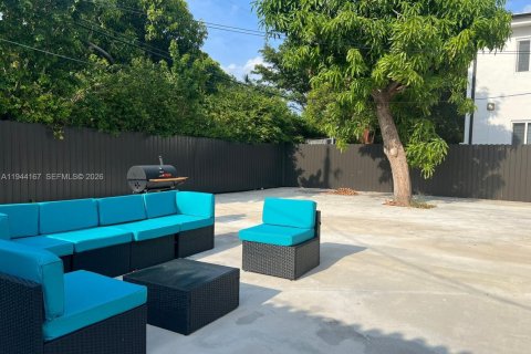 Apartment in Miami Beach, Florida 1 bedroom, 271.37 sq.m. № 2000648 - photo 22