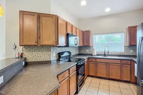 Touwnhouse à vendre à Sarasota, Floride: 3 chambres, 156.17 m2 № 1865829 - photo 11