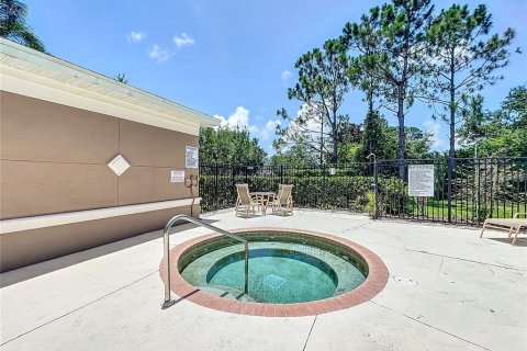 Touwnhouse à vendre à Sarasota, Floride: 3 chambres, 156.17 m2 № 1865829 - photo 5