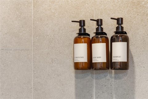 Снять в аренду кондоминиум в Майами, Флорида № 2058525 - фото 21