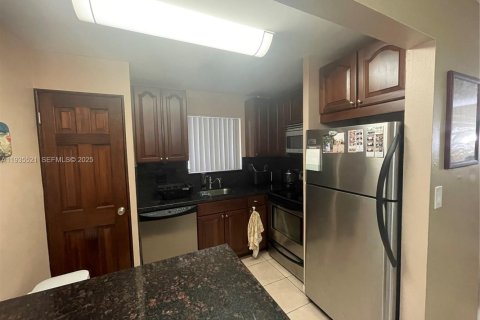 Condominio en venta en Davie, Florida, 2 dormitorios, 89.46 m2 № 1993704 - foto 4