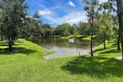 Condominio en venta en Davie, Florida, 2 dormitorios, 89.46 m2 № 1993704 - foto 10