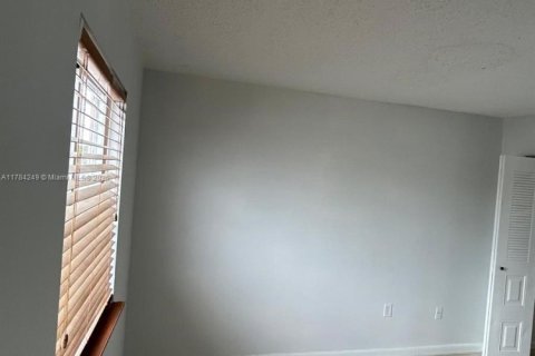 Copropriété à vendre à Miami, Floride: 4 chambres, 119.1 m2 № 1961271 - photo 24