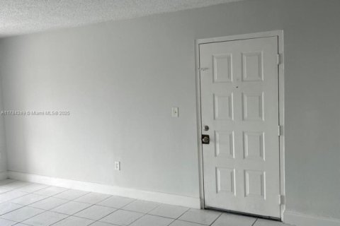 Copropriété à vendre à Miami, Floride: 4 chambres, 119.1 m2 № 1961271 - photo 5