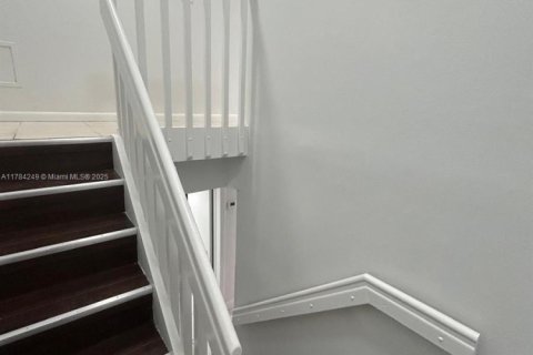 Copropriété à vendre à Miami, Floride: 4 chambres, 119.1 m2 № 1961271 - photo 11