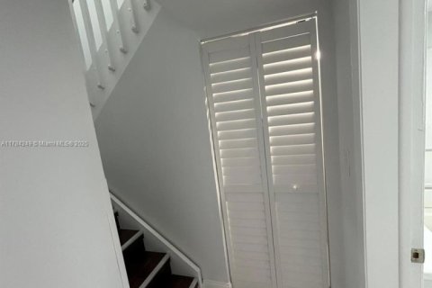 Copropriété à vendre à Miami, Floride: 4 chambres, 119.1 m2 № 1961271 - photo 28