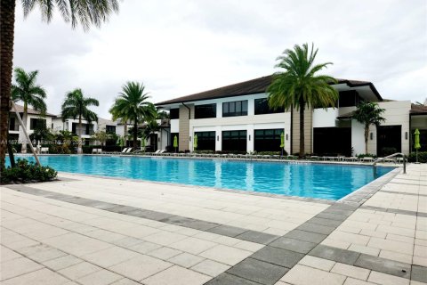 Купить кондоминиум в Дорал, Флорида 3 спальни, 123.93м2, № 1935709 - фото 27