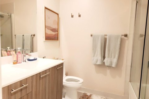 Купить кондоминиум в Дорал, Флорида 3 спальни, 123.93м2, № 1935709 - фото 10