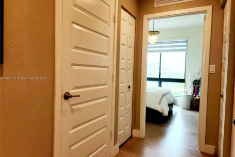 Купить кондоминиум в Дорал, Флорида 3 спальни, 123.93м2, № 1935709 - фото 9