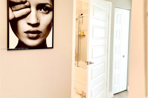 Купить кондоминиум в Дорал, Флорида 3 спальни, 123.93м2, № 1935709 - фото 8