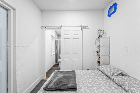 Casa en venta en Miami, Florida, 3 dormitorios, 130.9 m2 № 2000555 - foto 4