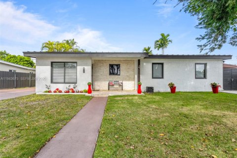 Casa en venta en Miami, Florida, 3 dormitorios, 130.9 m2 № 2000555 - foto 17