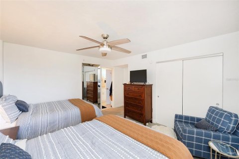 Condo in Daytona Beach Shores, Florida, 2 bedrooms  № 1513655 - photo 14