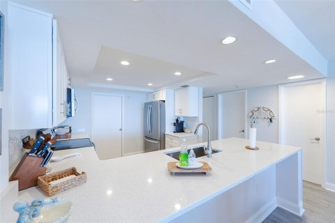 Condo in Daytona Beach Shores, Florida, 2 bedrooms  № 1513655 - photo 27