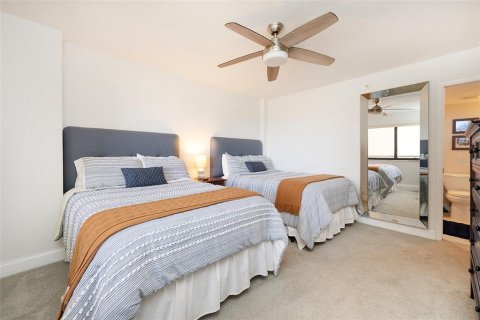 Condo in Daytona Beach Shores, Florida, 2 bedrooms  № 1513655 - photo 13