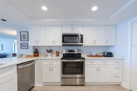 Condo in Daytona Beach Shores, Florida, 2 bedrooms  № 1513655 - photo 30