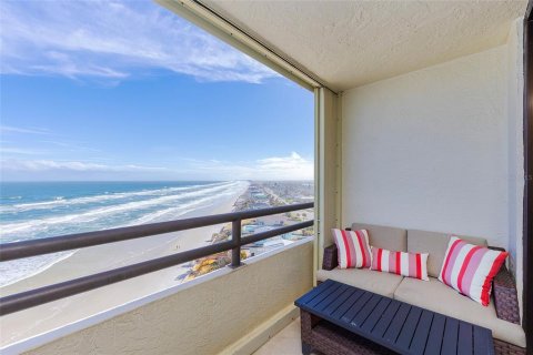 Condo in Daytona Beach Shores, Florida, 2 bedrooms  № 1513655 - photo 3