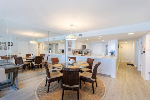 Condo in Daytona Beach Shores, Florida, 2 bedrooms  № 1513655 - photo 23