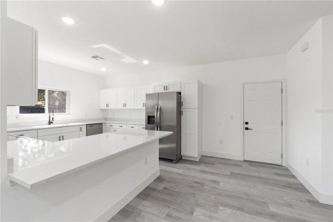 Villa ou maison à vendre à Clermont, Floride: 3 chambres, 131.27 m2 № 2330881 - photo 12
