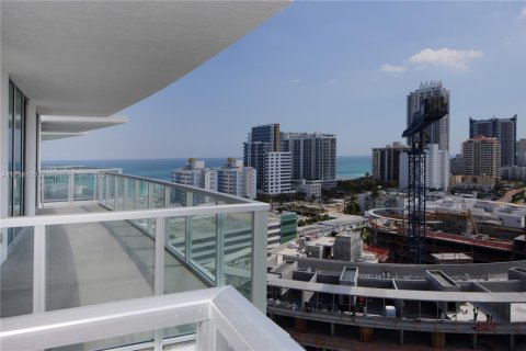 Condominio en alquiler en Miami Beach, Florida, 2 dormitorios, 87.51 m2 № 1962852 - foto 7