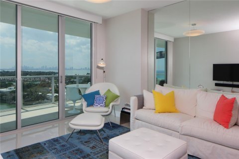 Condominio en alquiler en Miami Beach, Florida, 2 dormitorios, 87.51 m2 № 1962852 - foto 10