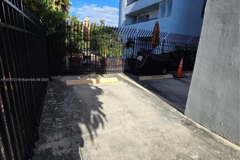 Copropriété à louer à Miami Beach, Floride: 1 chambre, 71.07 m2 № 1878829 - photo 12