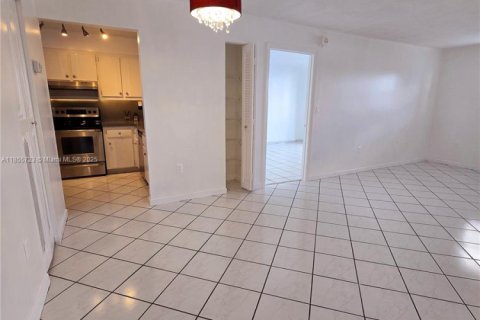 Copropriété à louer à Miami Beach, Floride: 1 chambre, 71.07 m2 № 1878829 - photo 24
