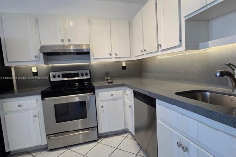 Copropriété à louer à Miami Beach, Floride: 1 chambre, 71.07 m2 № 1878829 - photo 20