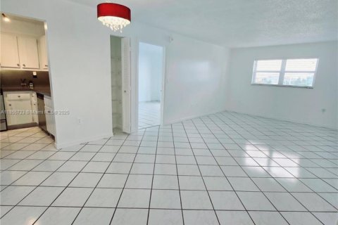 Copropriété à louer à Miami Beach, Floride: 1 chambre, 71.07 m2 № 1878829 - photo 26
