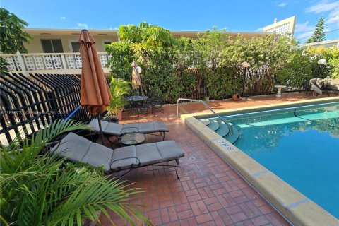 Copropriété à louer à Miami Beach, Floride: 1 chambre, 71.07 m2 № 1878829 - photo 7