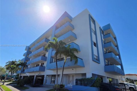 Copropriété à louer à Miami Beach, Floride: 1 chambre, 71.07 m2 № 1878829 - photo 2