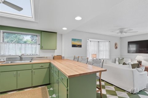 House in New Smyrna Beach, Florida 3 bedrooms, 194.35 sq.m. № 1913605 - photo 23