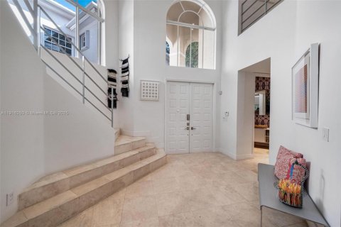 Casa en venta en Sunny Isles Beach, Florida, 6 dormitorios, 371.05 m2 № 1971063 - foto 25